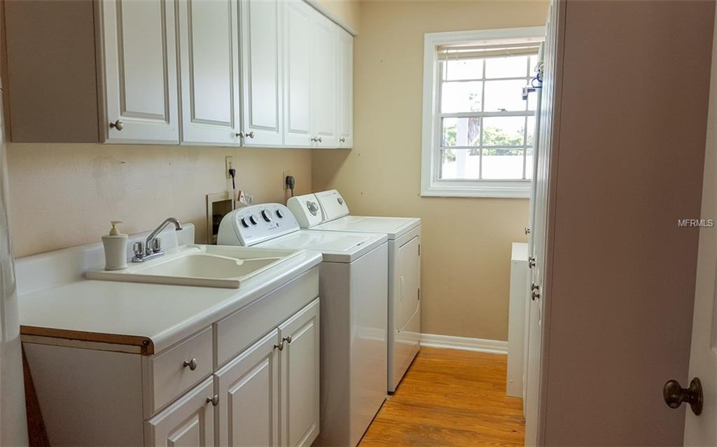 108 12TH STREET BELLEAIR BEACH, Florida 33786, 4 Bedrooms Bedrooms, 7 Rooms Rooms,3 BathroomsBathrooms,Residential,For sale,12TH,U7829843