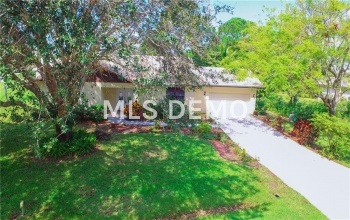 1094 BAY HARBOR DRIVE, ENGLEWOOD, Florida 34224, 2 Bedrooms Bedrooms, 6 Rooms Rooms,2 BathroomsBathrooms,Residential,For sale,BAY HARBOR,D5920315