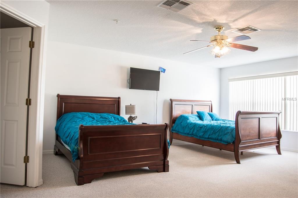 5137 CHELWYN COURT, ORLANDO, Florida 32837, 6 Bedrooms Bedrooms, 11 Rooms Rooms,4 BathroomsBathrooms,Residential,For sale,CHELWYN,O5542043