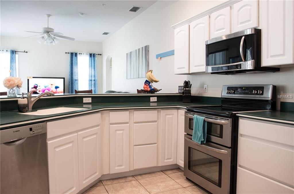 5137 CHELWYN COURT, ORLANDO, Florida 32837, 6 Bedrooms Bedrooms, 11 Rooms Rooms,4 BathroomsBathrooms,Residential,For sale,CHELWYN,O5542043