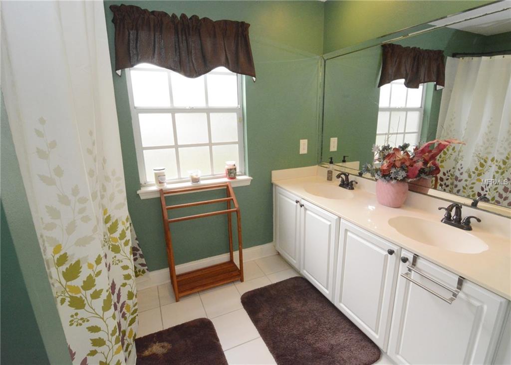 3081 HEARTLEAF PLACE, WINTER PARK, Florida 32792, 5 Bedrooms Bedrooms, 10 Rooms Rooms,3 BathroomsBathrooms,Residential,For sale,HEARTLEAF,O5545516