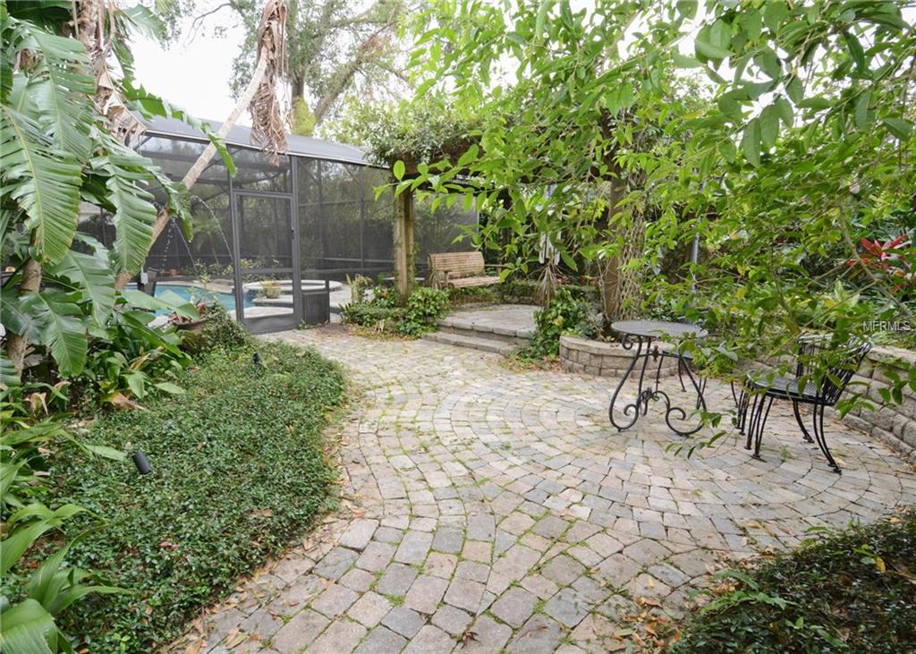 3081 HEARTLEAF PLACE, WINTER PARK, Florida 32792, 5 Bedrooms Bedrooms, 10 Rooms Rooms,3 BathroomsBathrooms,Residential,For sale,HEARTLEAF,O5545516