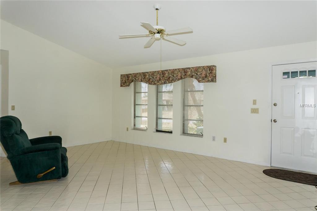 384 WATERSIDE STREET, PORT CHARLOTTE, Florida 33954, 2 Bedrooms Bedrooms, 5 Rooms Rooms,2 BathroomsBathrooms,Residential,For sale,WATERSIDE,N5915874