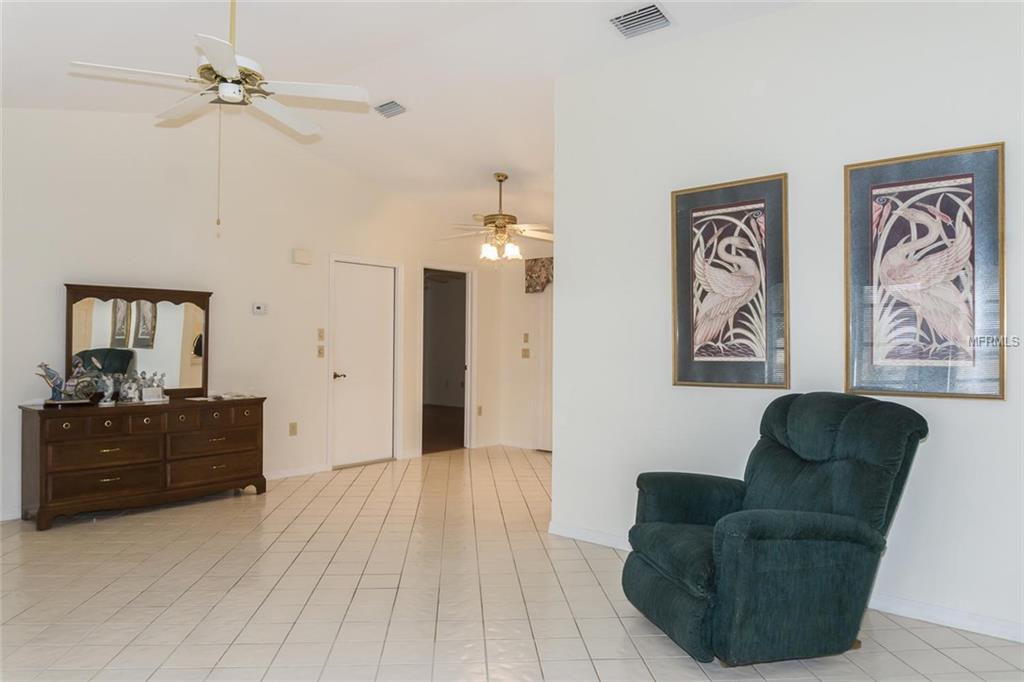 384 WATERSIDE STREET, PORT CHARLOTTE, Florida 33954, 2 Bedrooms Bedrooms, 5 Rooms Rooms,2 BathroomsBathrooms,Residential,For sale,WATERSIDE,N5915874