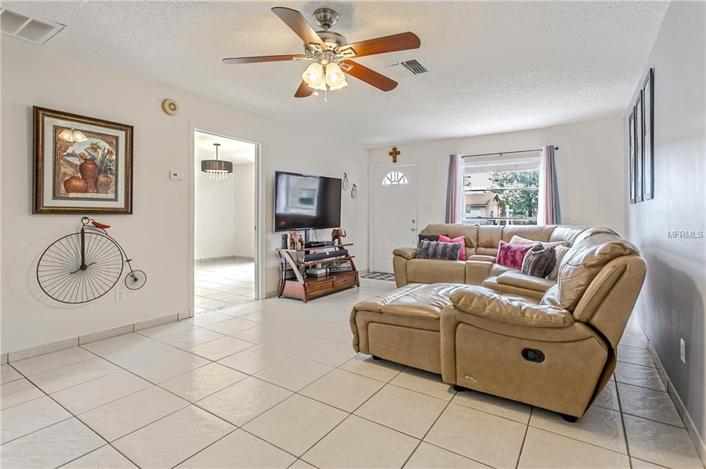 201 LA PAZ DRIVE, KISSIMMEE, Florida 34743, 2 Bedrooms Bedrooms, 6 Rooms Rooms,2 BathroomsBathrooms,Residential,For sale,LA PAZ,O5558161