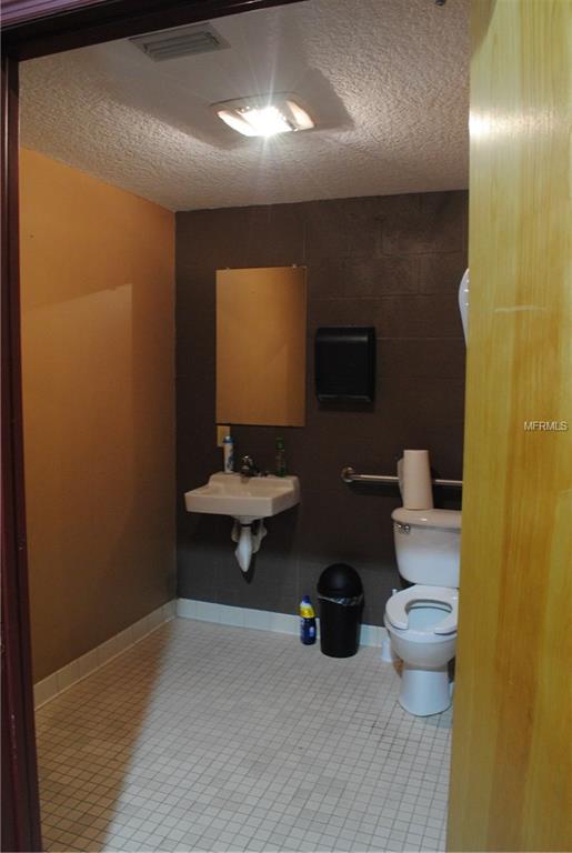 8812 ROCKY CREEK DRIVE, TAMPA, Florida 33615, ,Commercial,For sale,ROCKY CREEK,T2928453