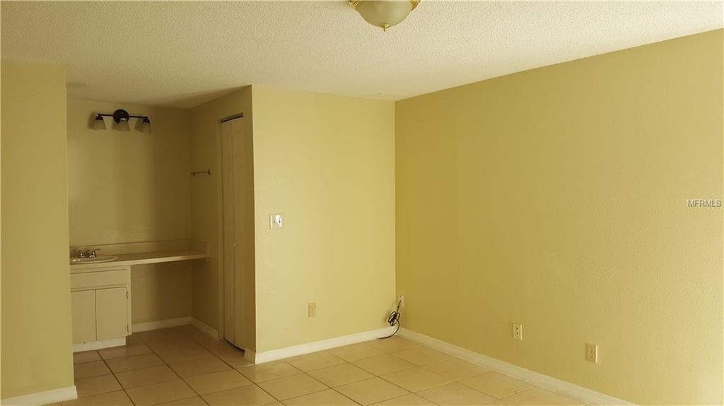 9214 SPY GLASS COURT, TAMPA, Florida 33615, 3 Bedrooms Bedrooms, 8 Rooms Rooms,2 BathroomsBathrooms,Residential,For sale,SPY GLASS,T2926192