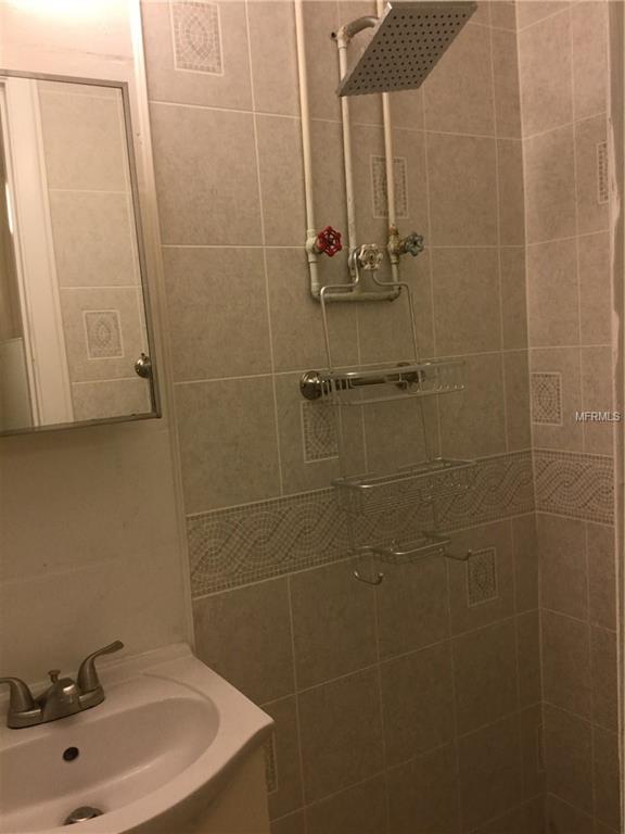 6218 30TH AVENUE E, PALMETTO, Florida 34221, ,Income,Short-term,30TH,A4207509