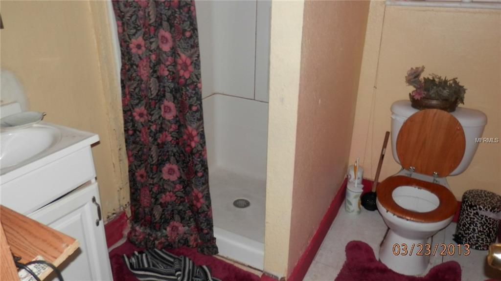 926 E POINSETTIA AVENUE, TAMPA, Florida 33612, 4 Bedrooms Bedrooms, 3 Rooms Rooms,2 BathroomsBathrooms,Residential,For sale,POINSETTIA,T2927503