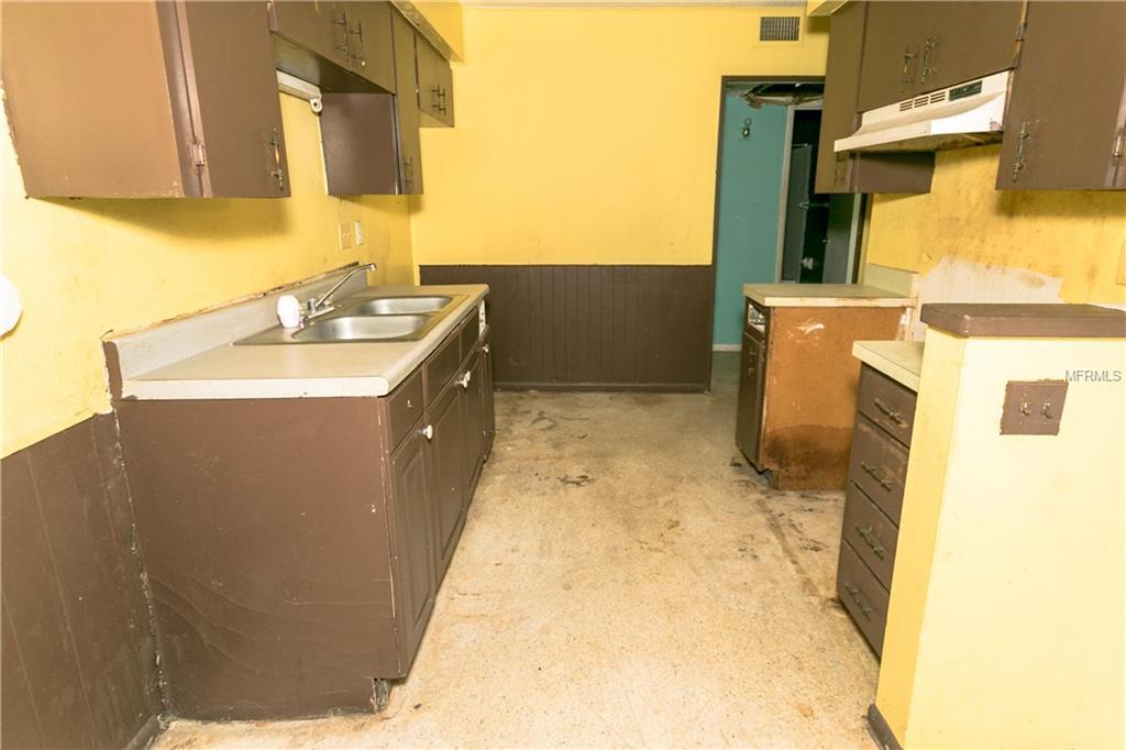 1732 8TH STREET, SARASOTA, Florida 34236, ,Income,For sale,8TH,A4207952