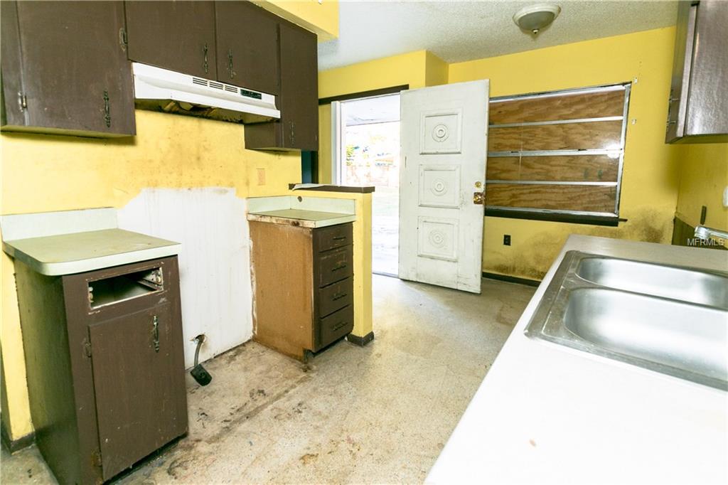 1732 8TH STREET, SARASOTA, Florida 34236, ,Income,For sale,8TH,A4207952