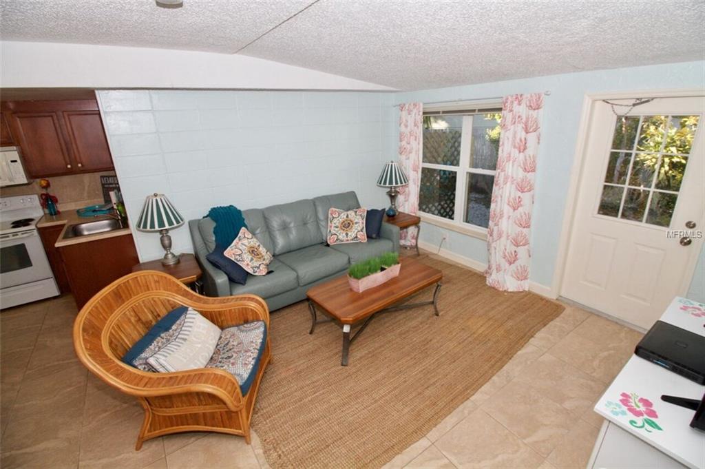 819 E GULF BOULEVARD, INDIAN ROCKS BEACH, Florida 33785, ,Income,For sale,GULF,U7845970