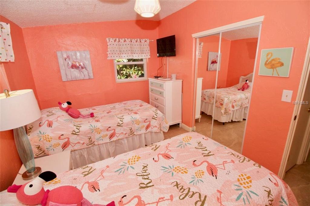 819 E GULF BOULEVARD, INDIAN ROCKS BEACH, Florida 33785, ,Income,For sale,GULF,U7845970