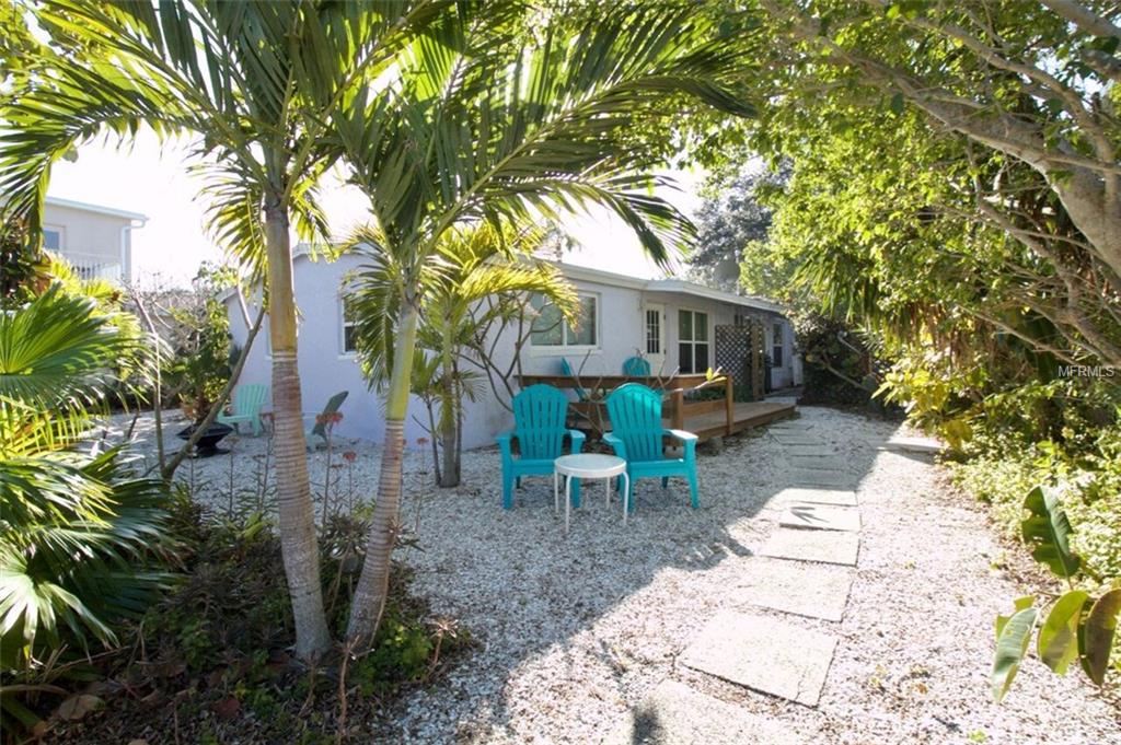 819 E GULF BOULEVARD, INDIAN ROCKS BEACH, Florida 33785, ,Income,For sale,GULF,U7845970