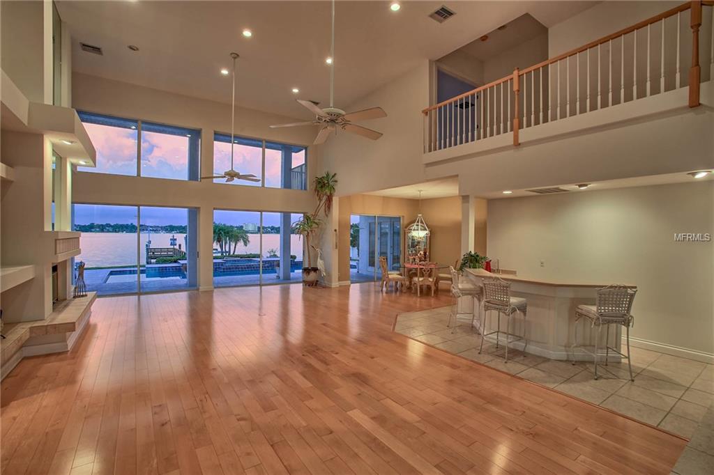 67 WINDWARD ISLAND, CLEARWATER BEACH, Florida 33767, 5 Bedrooms Bedrooms, 4 Rooms Rooms,3 BathroomsBathrooms,Residential,For sale,WINDWARD,U7822545