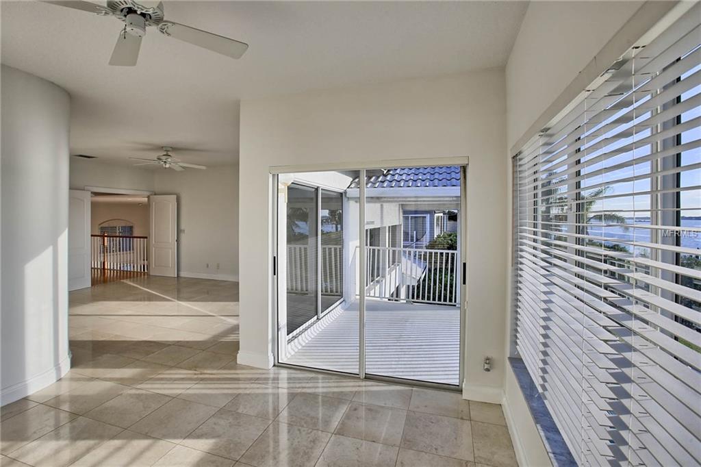 67 WINDWARD ISLAND, CLEARWATER BEACH, Florida 33767, 5 Bedrooms Bedrooms, 4 Rooms Rooms,3 BathroomsBathrooms,Residential,For sale,WINDWARD,U7822545