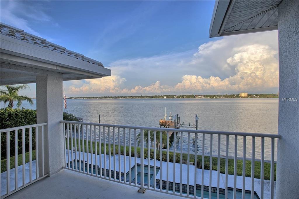 67 WINDWARD ISLAND, CLEARWATER BEACH, Florida 33767, 5 Bedrooms Bedrooms, 4 Rooms Rooms,3 BathroomsBathrooms,Residential,For sale,WINDWARD,U7822545