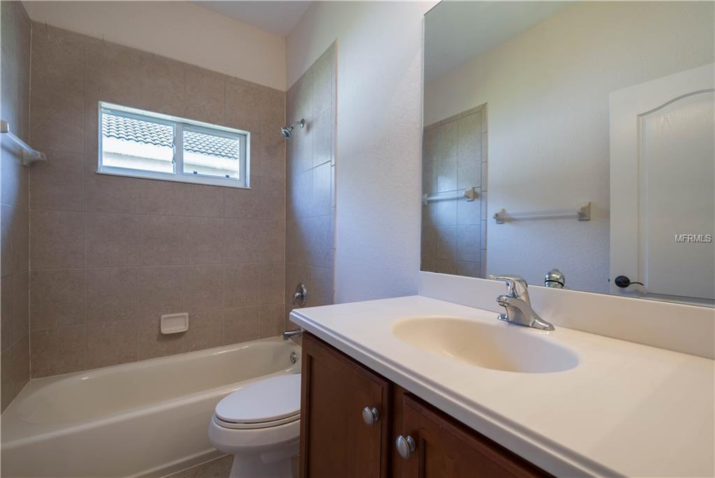 12070 GRANITE WOODS LOOP, VENICE, Florida 34292, 3 Bedrooms Bedrooms, 10 Rooms Rooms,2 BathroomsBathrooms,Residential,For sale,GRANITE WOODS,D5921605