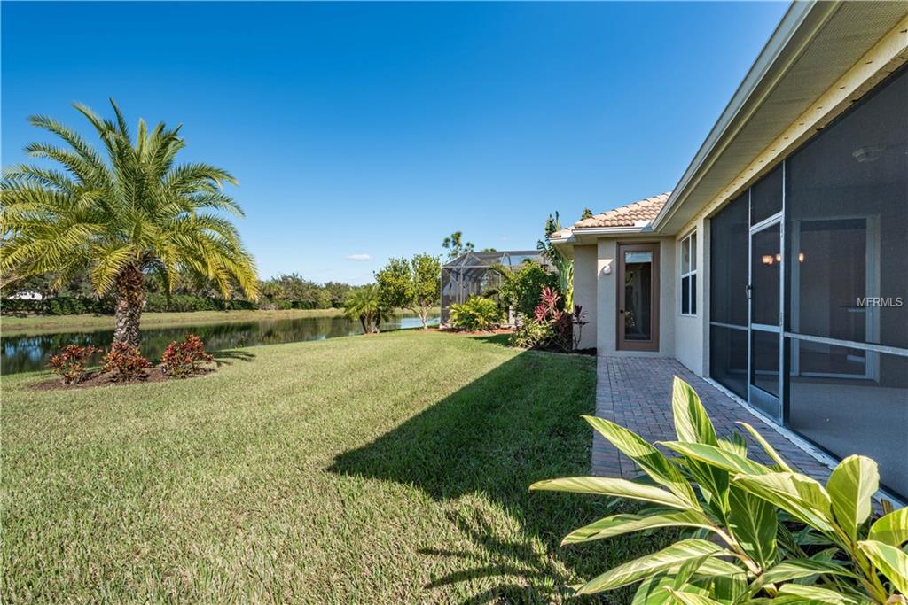 12070 GRANITE WOODS LOOP, VENICE, Florida 34292, 3 Bedrooms Bedrooms, 10 Rooms Rooms,2 BathroomsBathrooms,Residential,For sale,GRANITE WOODS,D5921605