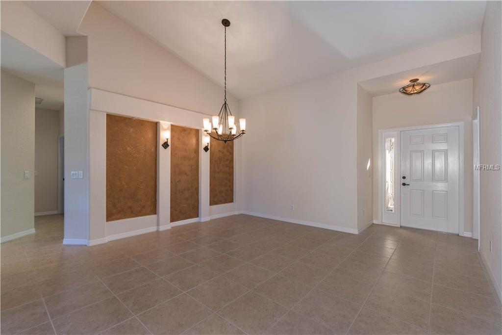 12070 GRANITE WOODS LOOP, VENICE, Florida 34292, 3 Bedrooms Bedrooms, 10 Rooms Rooms,2 BathroomsBathrooms,Residential,For sale,GRANITE WOODS,D5921605