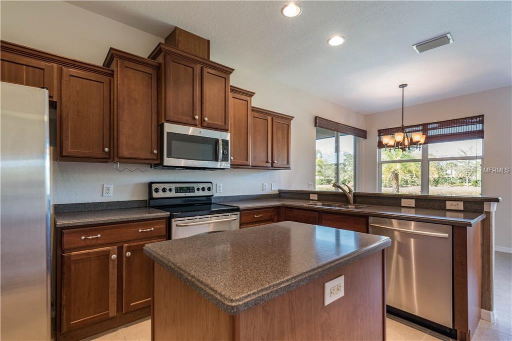 12070 GRANITE WOODS LOOP, VENICE, Florida 34292, 3 Bedrooms Bedrooms, 10 Rooms Rooms,2 BathroomsBathrooms,Residential,For sale,GRANITE WOODS,D5921605