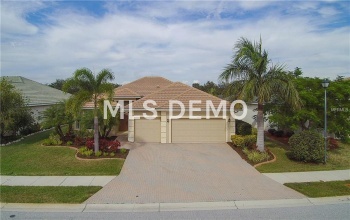 12070 GRANITE WOODS LOOP, VENICE, Florida 34292, 3 Bedrooms Bedrooms, 10 Rooms Rooms,2 BathroomsBathrooms,Residential,For sale,GRANITE WOODS,D5921605