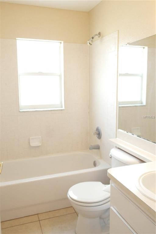 1121 VIEW POINTE CIRCLE, LAKE WALES, Florida 33853, 4 Bedrooms Bedrooms, 8 Rooms Rooms,2 BathroomsBathrooms,Residential,For sale,VIEW POINTE,P4718491