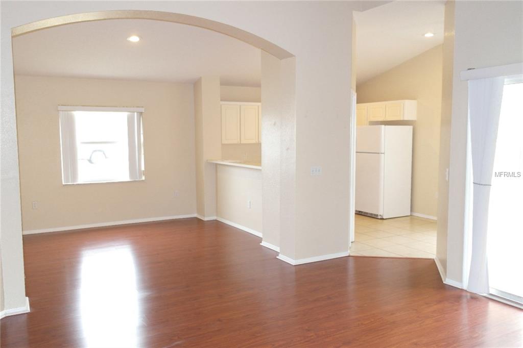 1121 VIEW POINTE CIRCLE, LAKE WALES, Florida 33853, 4 Bedrooms Bedrooms, 8 Rooms Rooms,2 BathroomsBathrooms,Residential,For sale,VIEW POINTE,P4718491