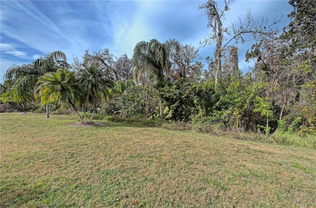 7994 MONTICELLO LANE, SARASOTA, Florida 34243, 3 Bedrooms Bedrooms, 7 Rooms Rooms,2 BathroomsBathrooms,Residential,For sale,MONTICELLO,A4207841