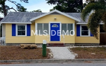 911 MYRTLE STREET, SARASOTA, Florida 34234, 2 Bedrooms Bedrooms, 5 Rooms Rooms,2 BathroomsBathrooms,Rental,For Rent,MYRTLE,A4206067