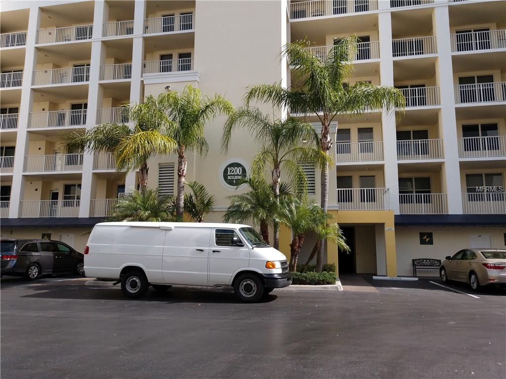 1200 COUNTRY CLUB DRIVE, LARGO, Florida 33771, 3 Bedrooms Bedrooms, 5 Rooms Rooms,2 BathroomsBathrooms,Residential,For sale,COUNTRY CLUB,U7846754