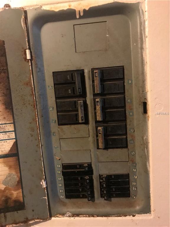 8715 N MANDARINE PLACE, TAMPA, Florida 33617, ,Income,Short-term,MANDARINE,T2928119