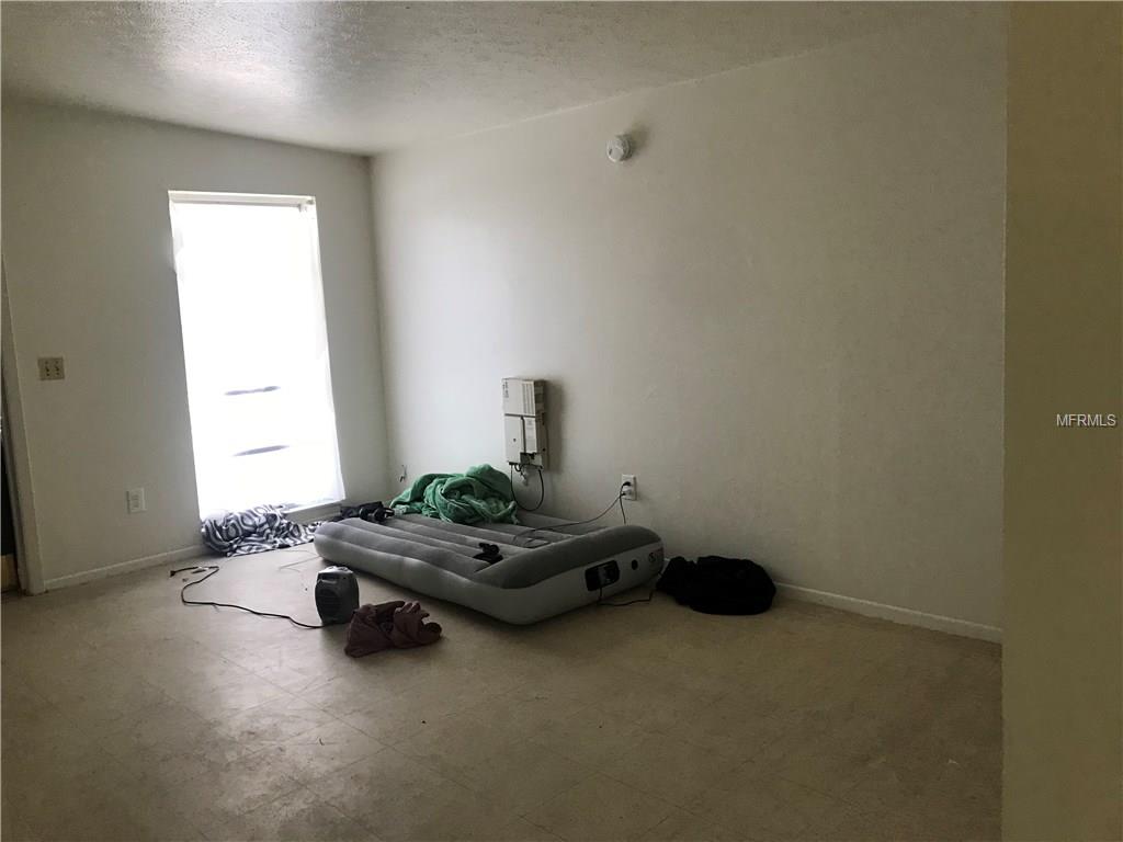 8715 N MANDARINE PLACE, TAMPA, Florida 33617, ,Income,Short-term,MANDARINE,T2928119