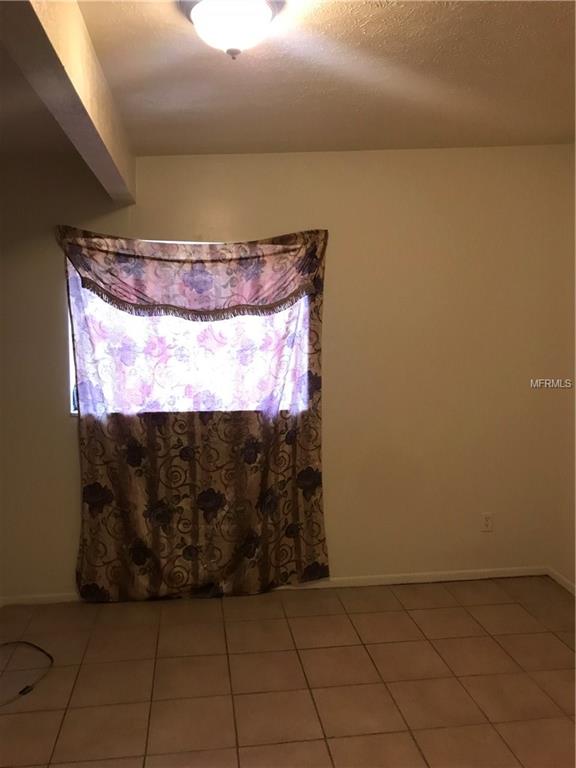 8715 N MANDARINE PLACE, TAMPA, Florida 33617, ,Income,Short-term,MANDARINE,T2928119