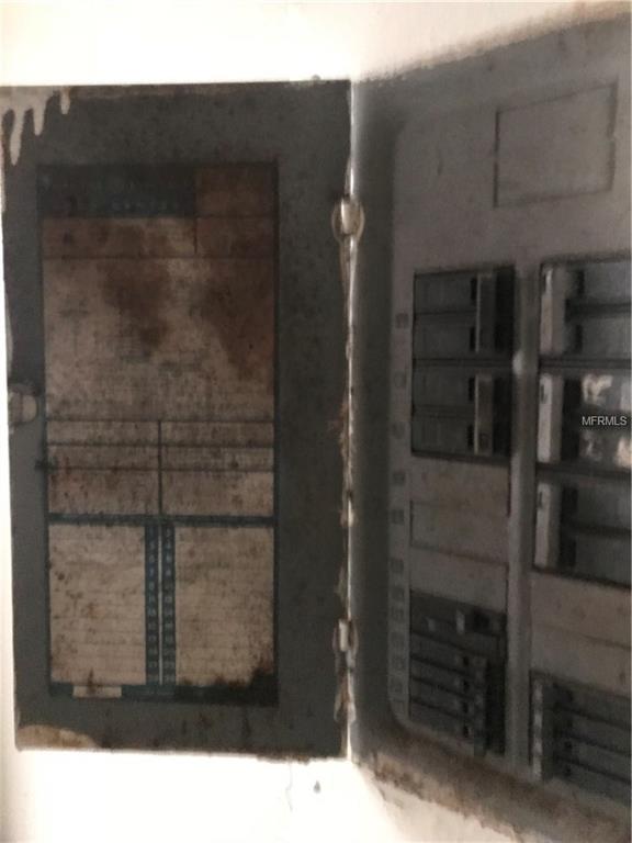 8715 N MANDARINE PLACE, TAMPA, Florida 33617, ,Income,Short-term,MANDARINE,T2928119