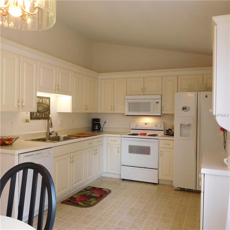 13732 88TH COURT, SUMMERFIELD, Florida 34491, 2 Bedrooms Bedrooms, 5 Rooms Rooms,2 BathroomsBathrooms,Residential,For sale,88TH,G4852662