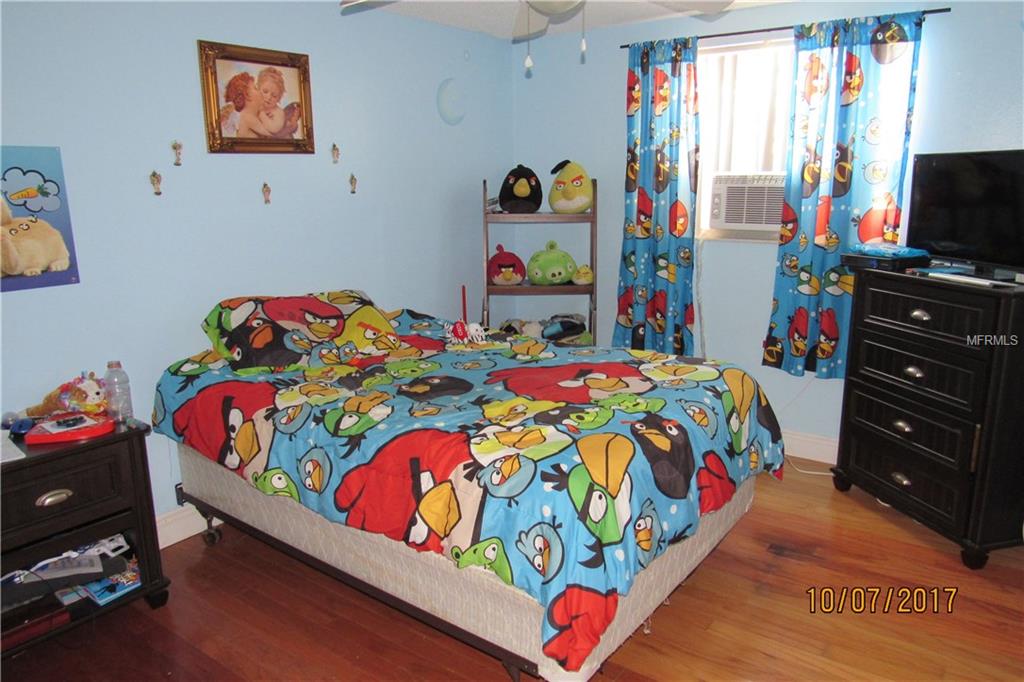 7030 OAKVIEW CIRCLE, TAMPA, Florida 33634, 4 Bedrooms Bedrooms, 6 Rooms Rooms,3 BathroomsBathrooms,Residential,For sale,OAKVIEW,U7835605