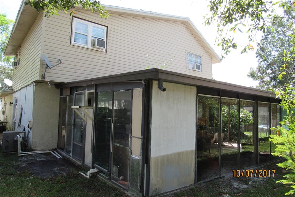 7030 OAKVIEW CIRCLE, TAMPA, Florida 33634, 4 Bedrooms Bedrooms, 6 Rooms Rooms,3 BathroomsBathrooms,Residential,For sale,OAKVIEW,U7835605