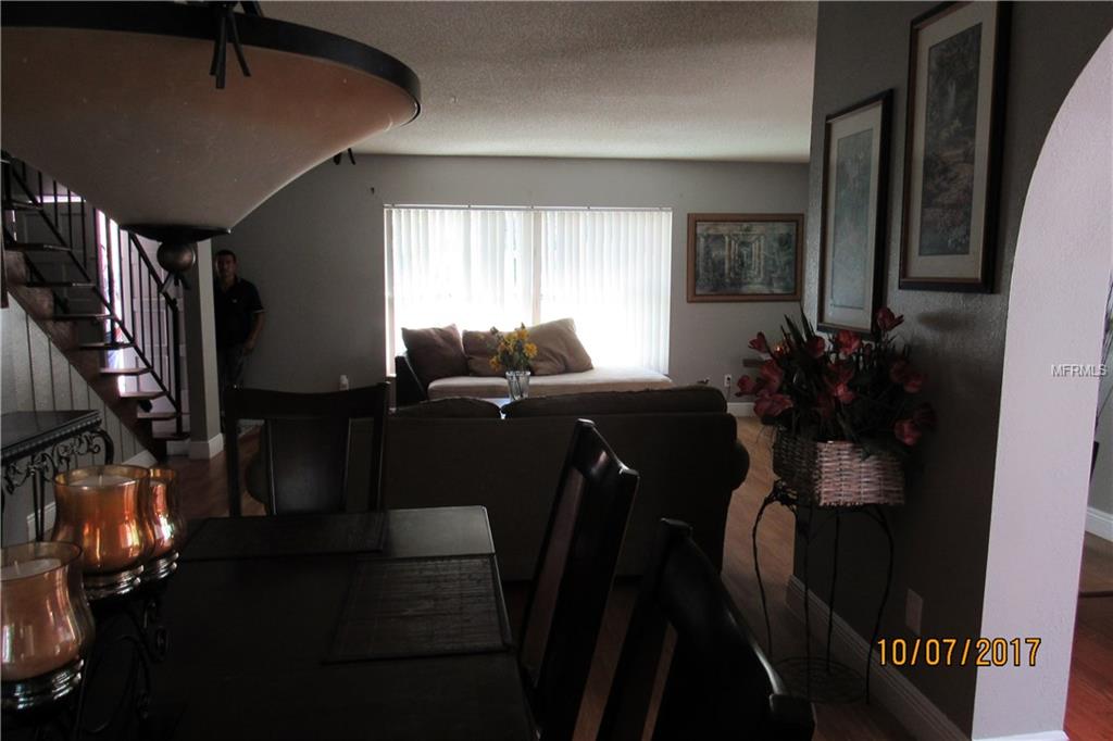 7030 OAKVIEW CIRCLE, TAMPA, Florida 33634, 4 Bedrooms Bedrooms, 6 Rooms Rooms,3 BathroomsBathrooms,Residential,For sale,OAKVIEW,U7835605