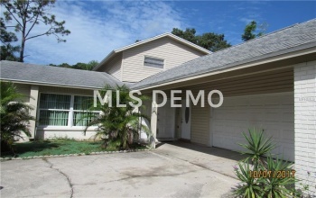 7030 OAKVIEW CIRCLE, TAMPA, Florida 33634, 4 Bedrooms Bedrooms, 6 Rooms Rooms,3 BathroomsBathrooms,Residential,For sale,OAKVIEW,U7835605