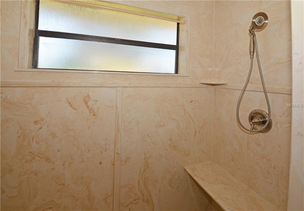 7001 10TH STREET S, ST PETERSBURG, Florida 33705, 4 Bedrooms Bedrooms, 3 Rooms Rooms,2 BathroomsBathrooms,Residential,For sale,10TH,U7837663