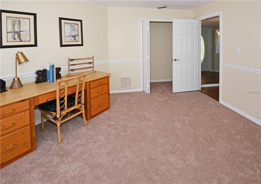 7001 10TH STREET S, ST PETERSBURG, Florida 33705, 4 Bedrooms Bedrooms, 3 Rooms Rooms,2 BathroomsBathrooms,Residential,For sale,10TH,U7837663