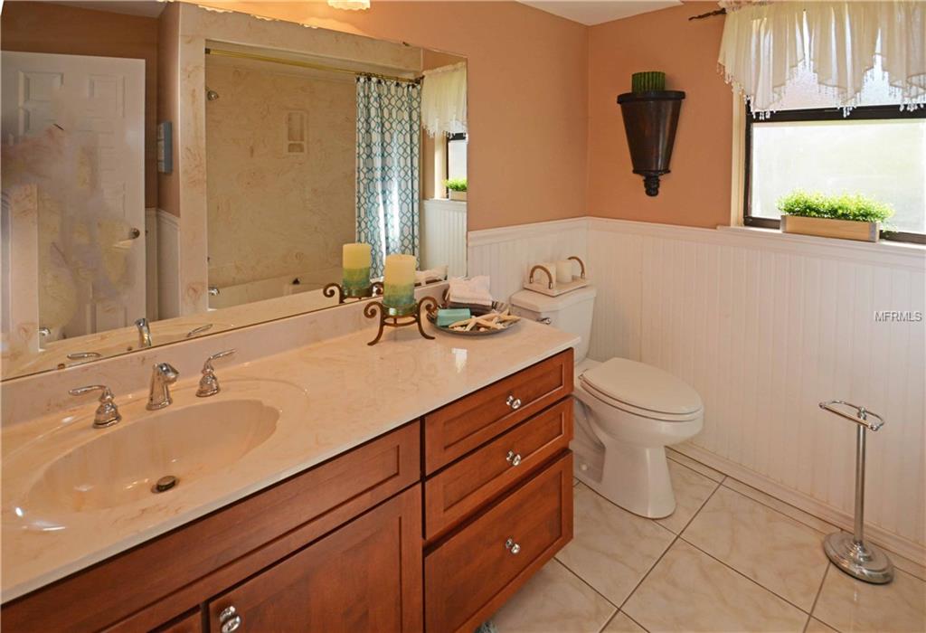 7001 10TH STREET S, ST PETERSBURG, Florida 33705, 4 Bedrooms Bedrooms, 3 Rooms Rooms,2 BathroomsBathrooms,Residential,For sale,10TH,U7837663