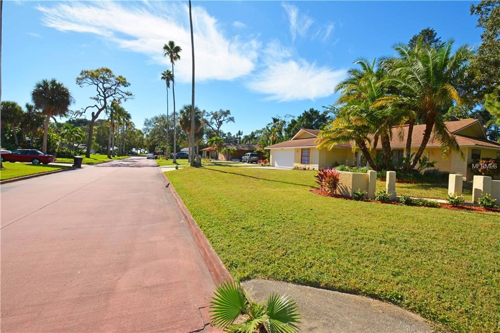 7001 10TH STREET S, ST PETERSBURG, Florida 33705, 4 Bedrooms Bedrooms, 3 Rooms Rooms,2 BathroomsBathrooms,Residential,For sale,10TH,U7837663