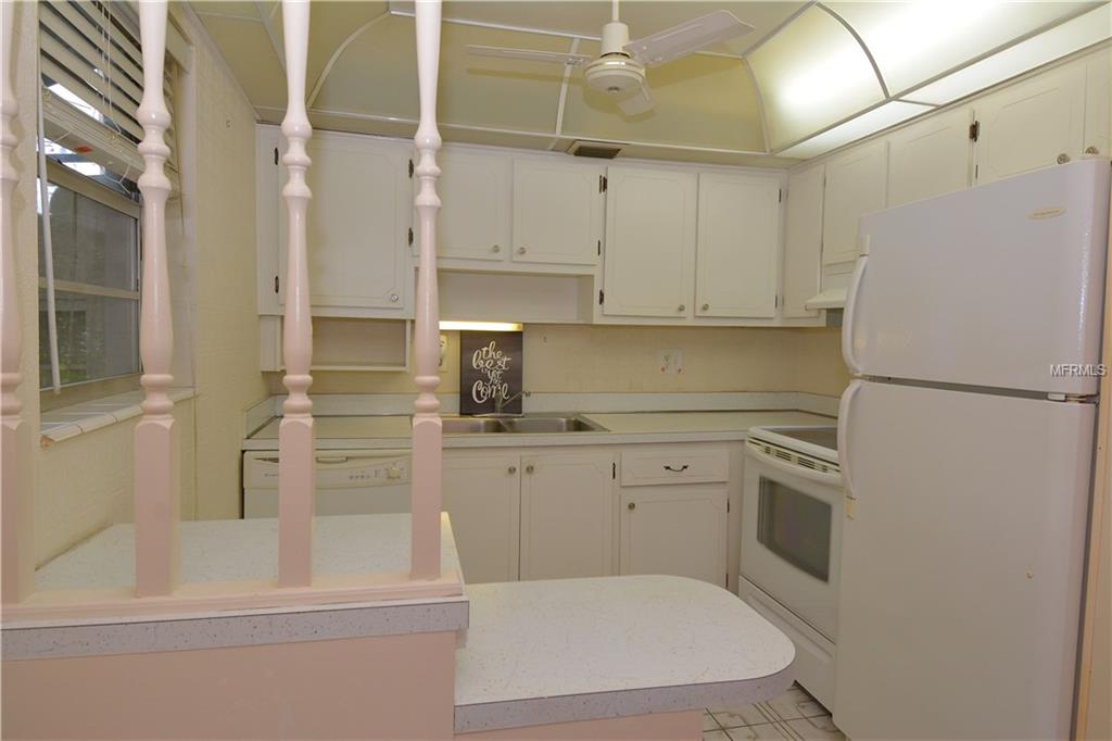 2929 SE OCEAN BOULEVARD, STUART, Florida 34996, 2 Bedrooms Bedrooms, 6 Rooms Rooms,2 BathroomsBathrooms,Residential,For sale,OCEAN,O5548140