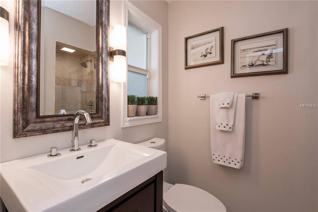 7886 4TH AVENUE S, ST PETERSBURG, Florida 33707, 3 Bedrooms Bedrooms, 3 Rooms Rooms,2 BathroomsBathrooms,Residential,For sale,4TH,U7840590