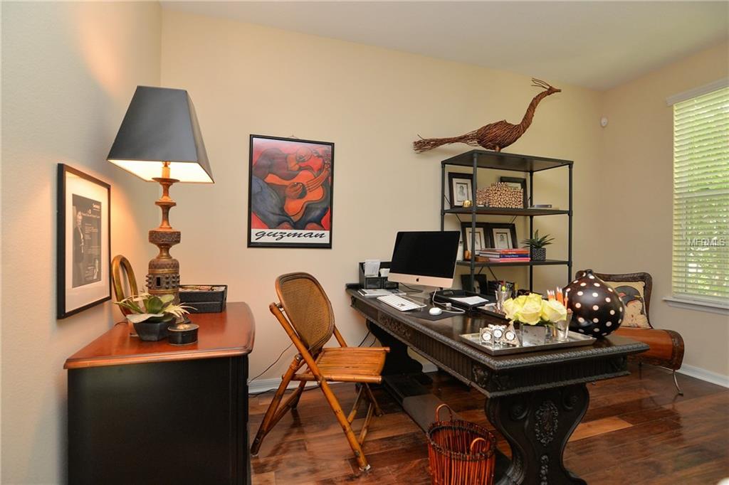 2037 COULSON ALLEY, ORLANDO, Florida 32814, 4 Bedrooms Bedrooms, 9 Rooms Rooms,2 BathroomsBathrooms,Residential,For sale,COULSON,O5555197