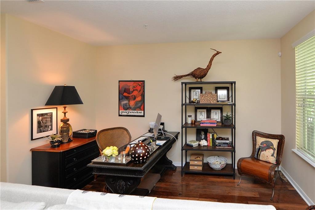 2037 COULSON ALLEY, ORLANDO, Florida 32814, 4 Bedrooms Bedrooms, 9 Rooms Rooms,2 BathroomsBathrooms,Residential,For sale,COULSON,O5555197