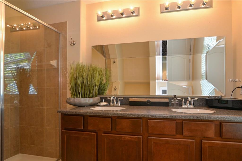 2037 COULSON ALLEY, ORLANDO, Florida 32814, 4 Bedrooms Bedrooms, 9 Rooms Rooms,2 BathroomsBathrooms,Residential,For sale,COULSON,O5555197