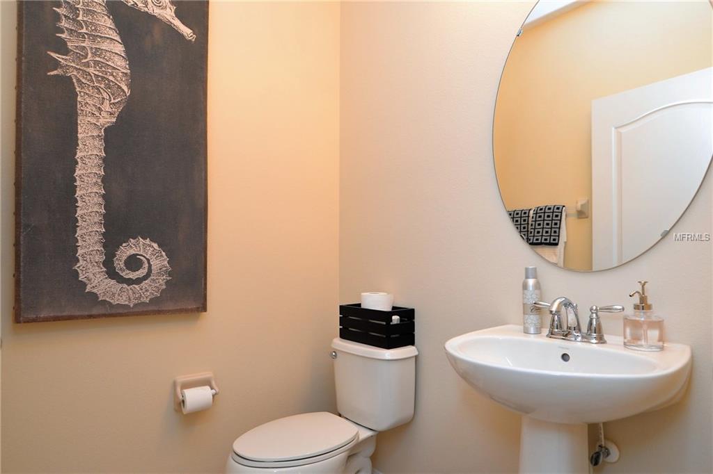 2037 COULSON ALLEY, ORLANDO, Florida 32814, 4 Bedrooms Bedrooms, 9 Rooms Rooms,2 BathroomsBathrooms,Residential,For sale,COULSON,O5555197